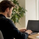 Hands tuning laptop for web performance