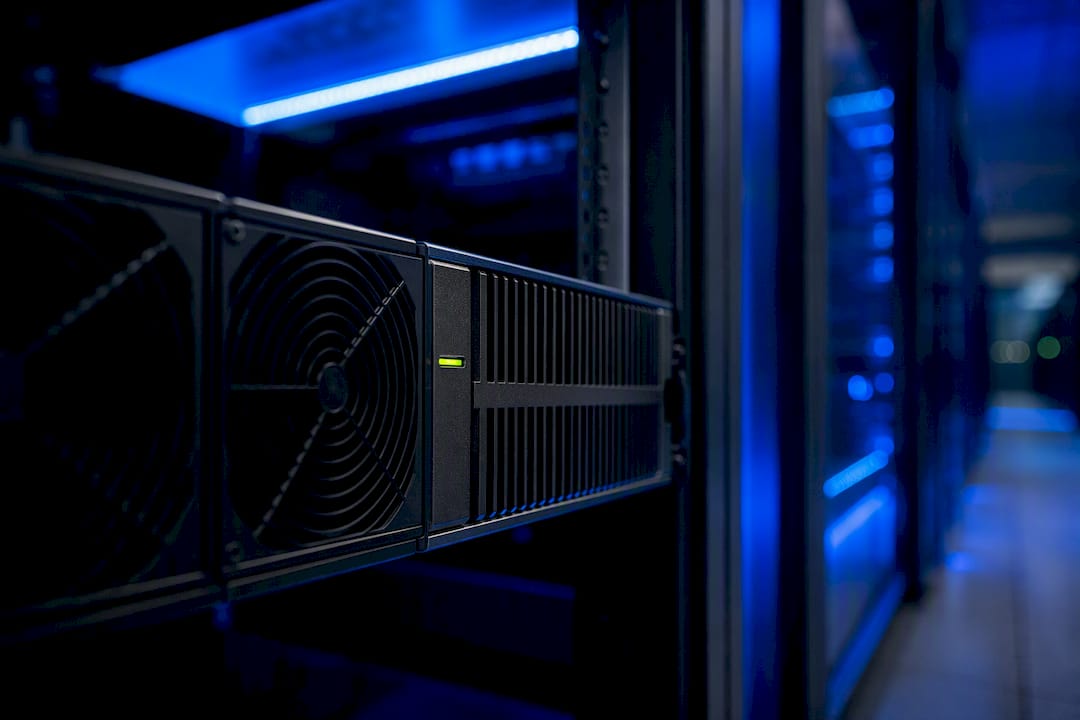 1788763521388_GPU-inference-server-running-in-data-center GPU inference server running in data center